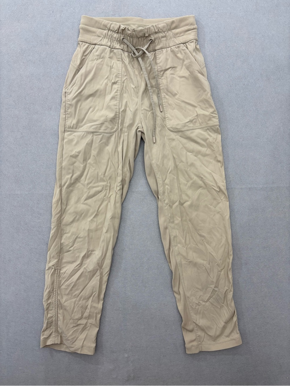Lululemon Drawstring Jogger Pants in Light Beige/tan